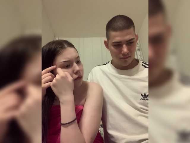 TUYA2's BongaCams show and profile