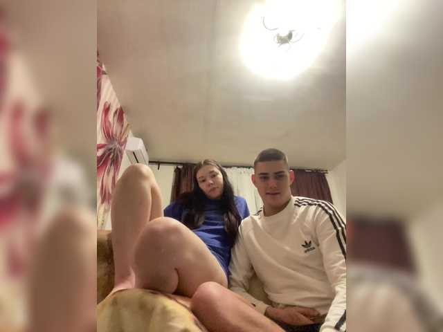 TUYA2's BongaCams show and profile