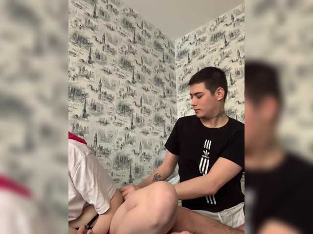 TUYA2's BongaCams show and profile