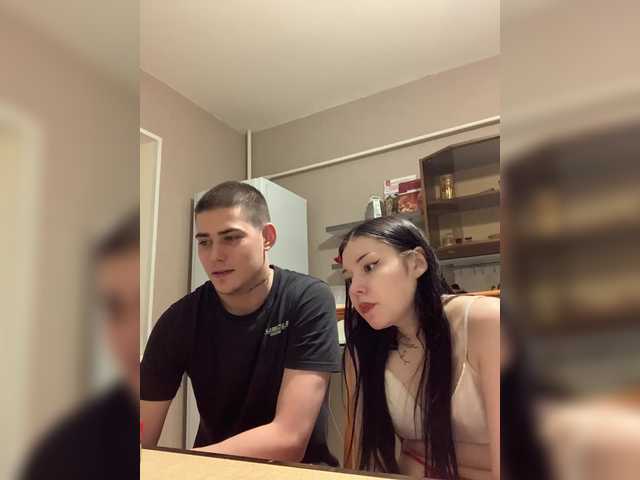 TUYA2's BongaCams show and profile