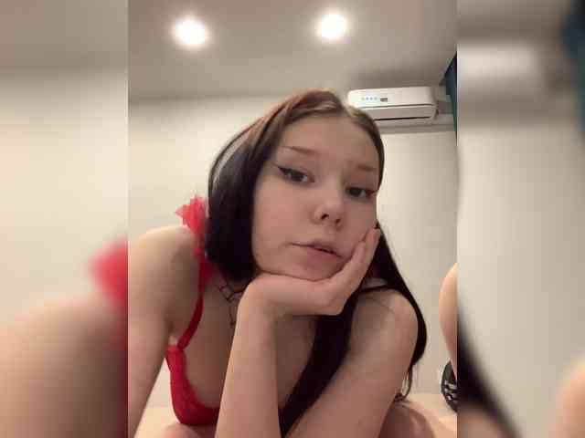 TUYA2 Live Webcam on BongaCams