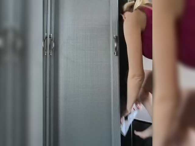 LiaLucos's BongaCams show and profile