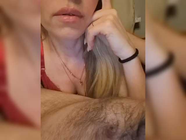 LiaLucos's BongaCams show and profile