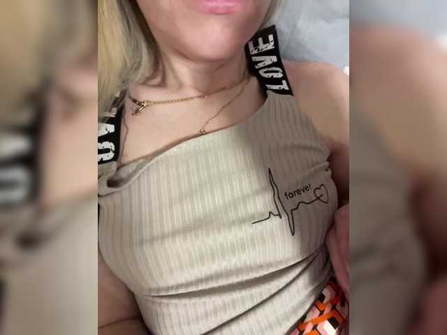 LiaLucos's BongaCams profile