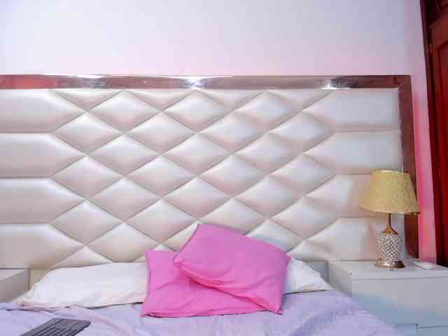LucineArias webcam