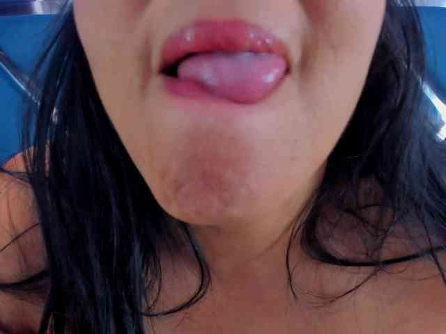 LucineArias webcam