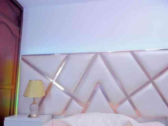 LucineArias webcam
