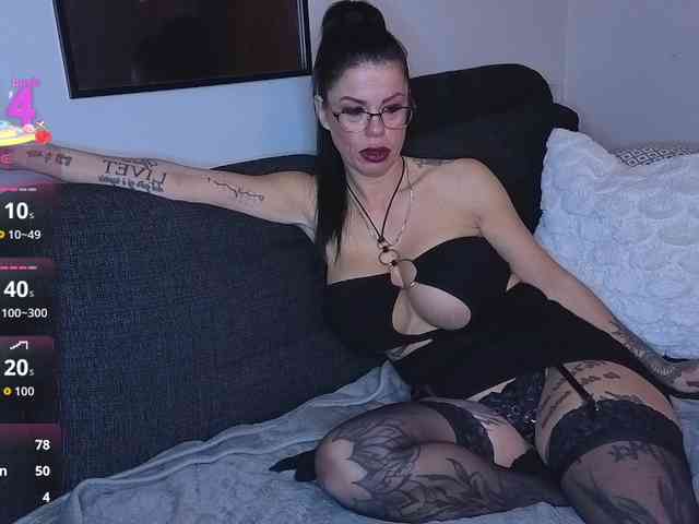 hotsexygilf82 webcam