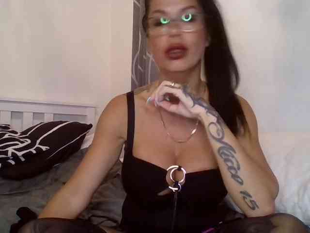 hotsexygilf82 webcam