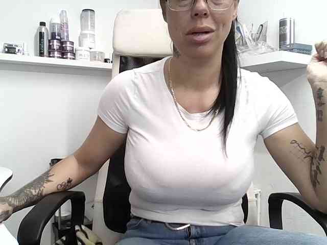 hotsexygilf82 webcam