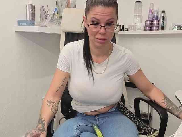 hotsexygilf82 webcam