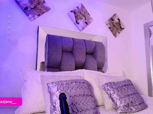 Janediaz's BongaCams show and profile