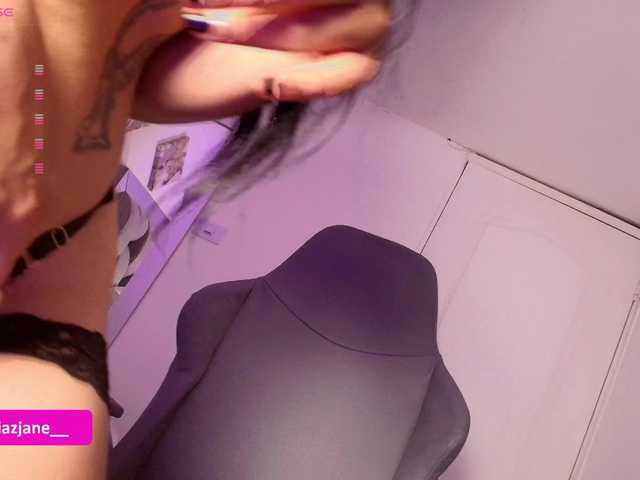 Janediaz's BongaCams show and profile