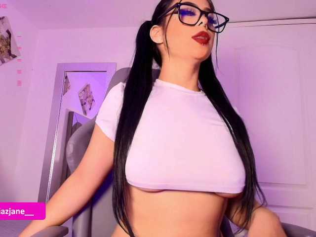 Janediaz's BongaCams show and profile