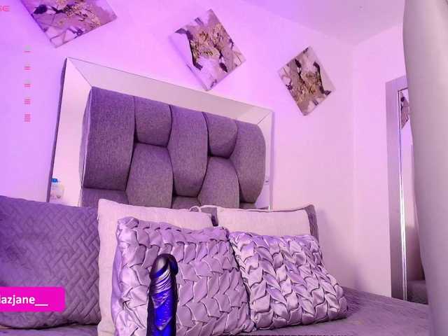 Janediaz's BongaCams show and profile