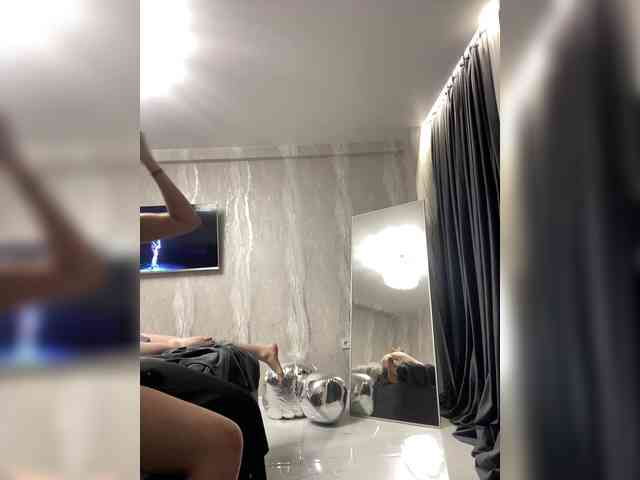 Foxi101 Live Webcam on BongaCams