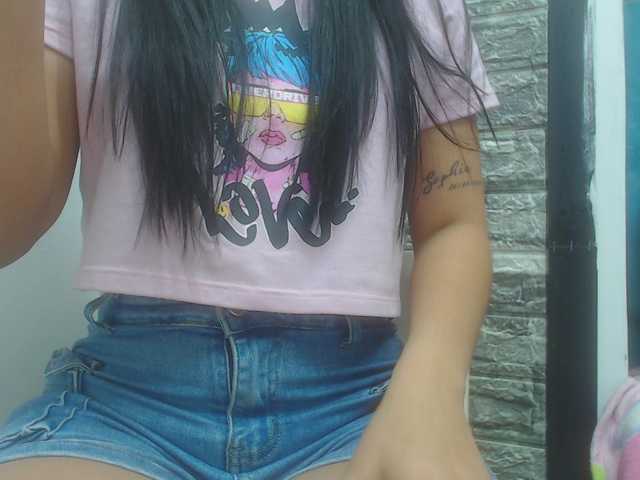 skinny-brenda's BongaCams show and profile