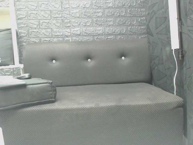 skinny-brenda's BongaCams show and profile