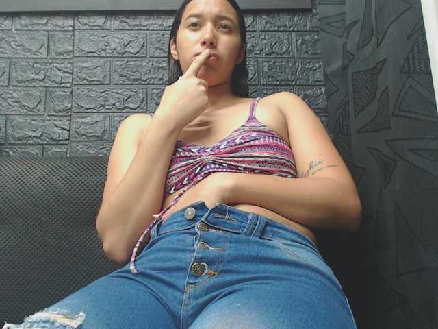 skinny-brenda's BongaCams show and profile