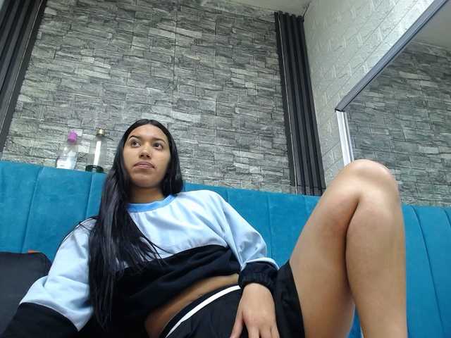 skinny-brenda's BongaCams show and profile