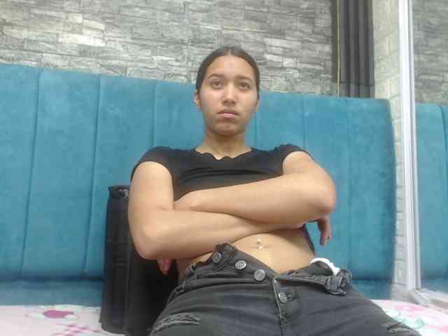 skinny-brenda webcam