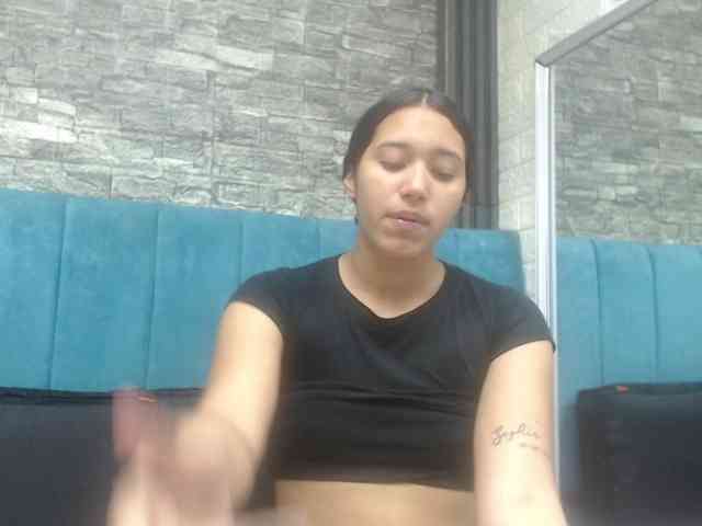 skinny-brenda webcam