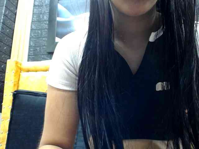 skinny-brenda webcam