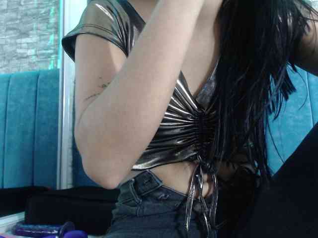 skinny-brenda webcam
