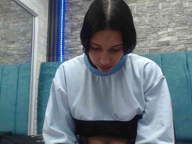skinny-brenda webcam