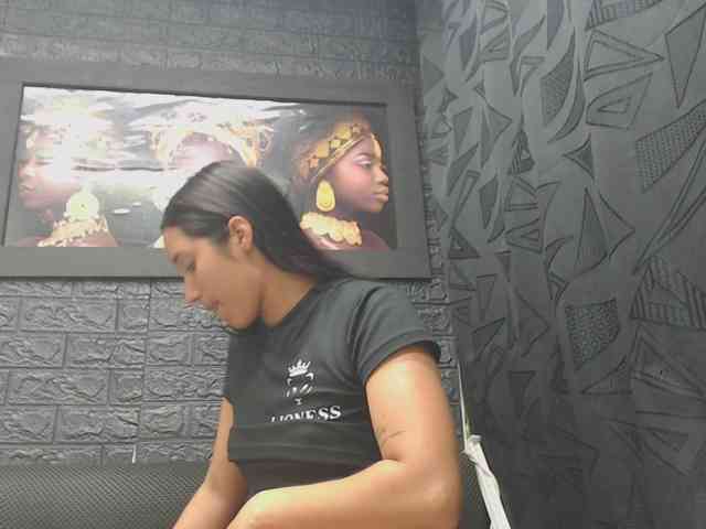 skinny-brenda webcam