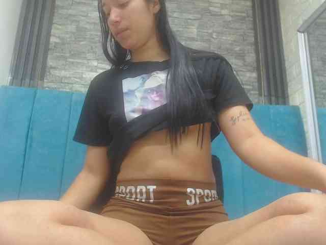 skinny-brenda webcam