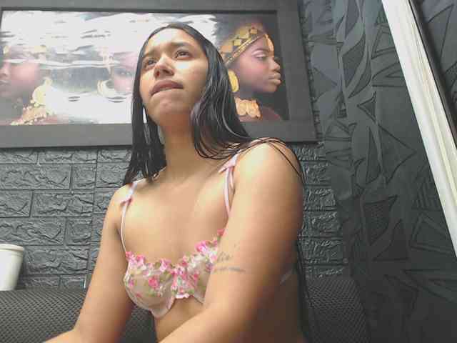 skinny-brenda webcam