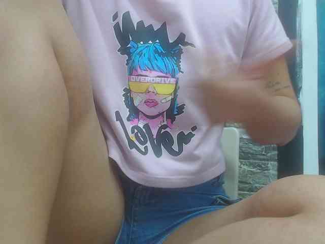 skinny-brenda webcam