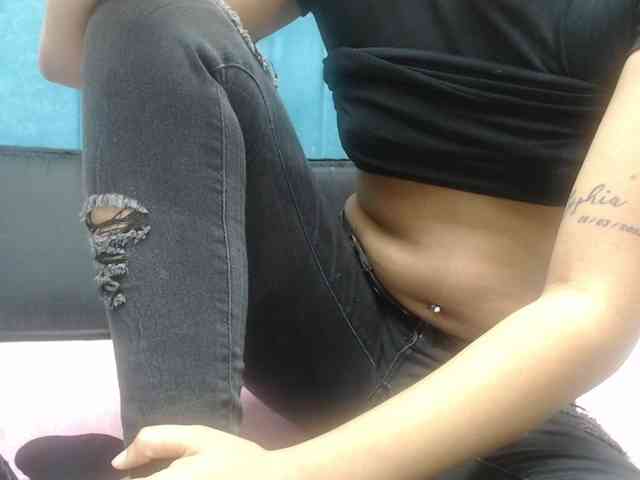 skinny-brenda webcam