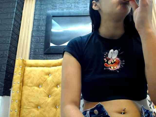 skinny-brenda webcam