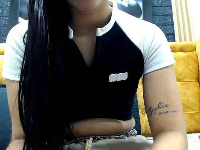 skinny-brenda webcam