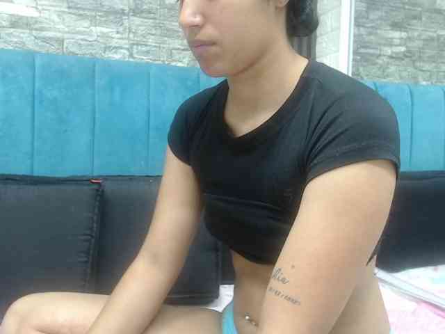 skinny-brenda webcam