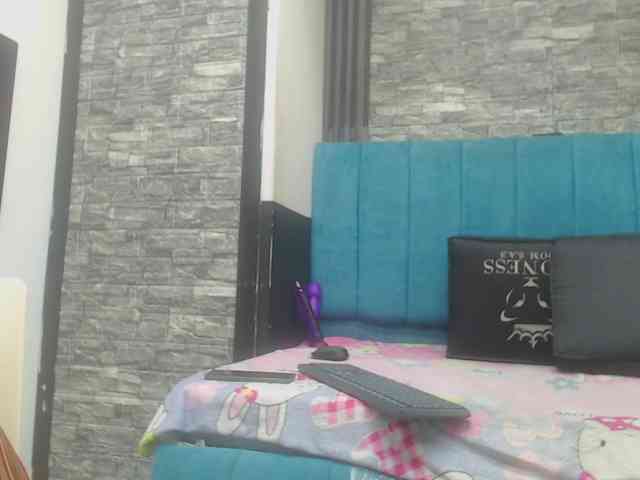 skinny-brenda webcam