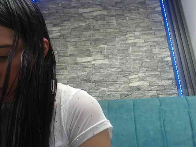 skinny-brenda webcam