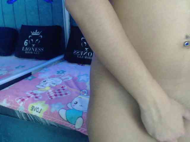 skinny-brenda webcam