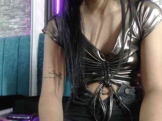 skinny-brenda webcam