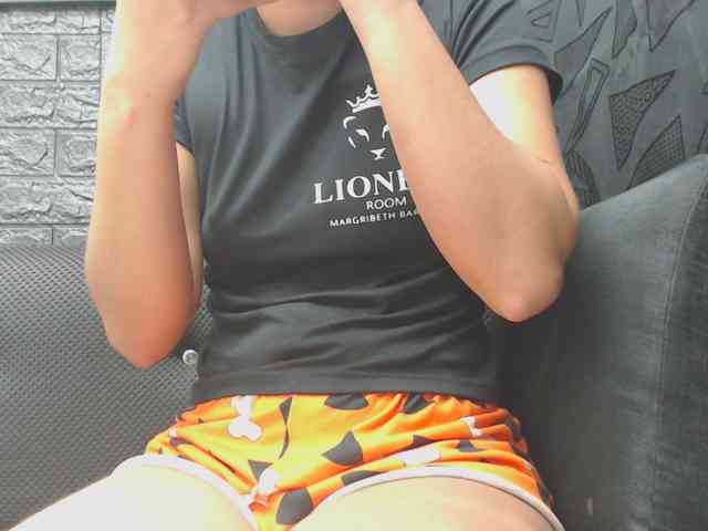 skinny-brenda webcam