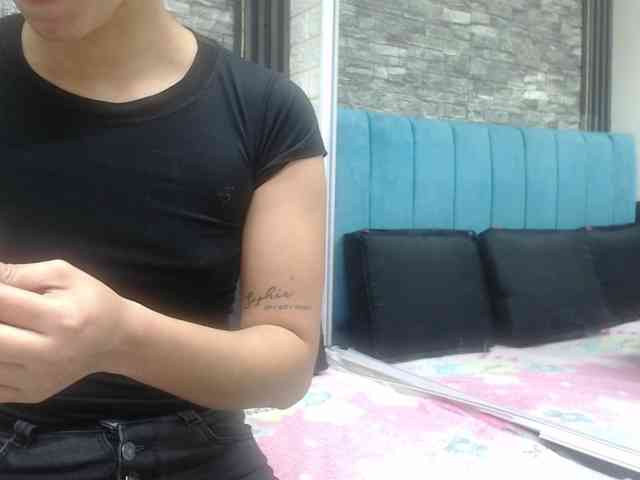 skinny-brenda webcam