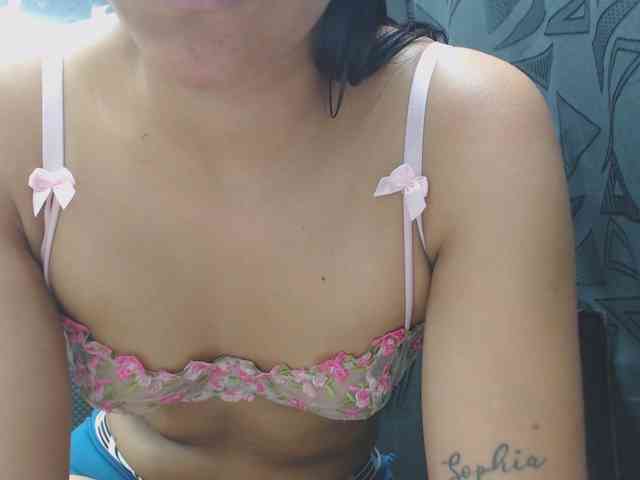 skinny-brenda webcam