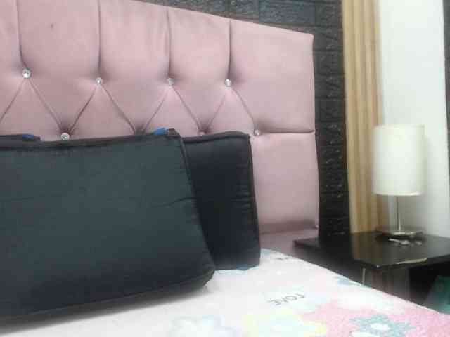 skinny-brenda webcam