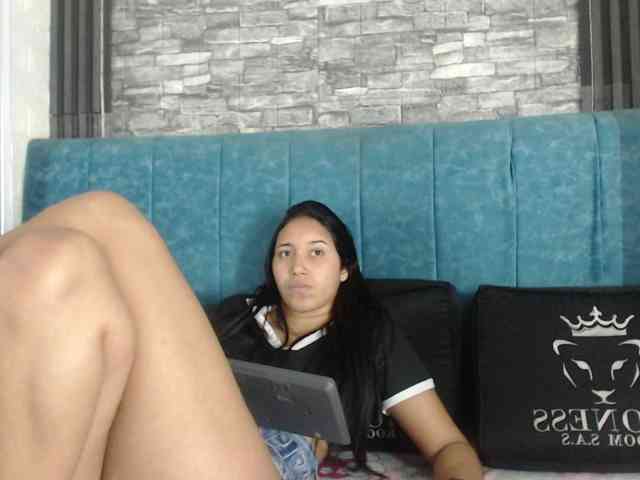 skinny-brenda webcam