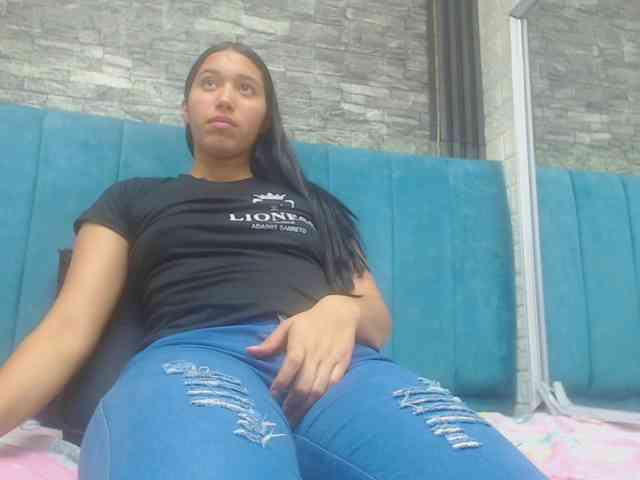 skinny-brenda webcam