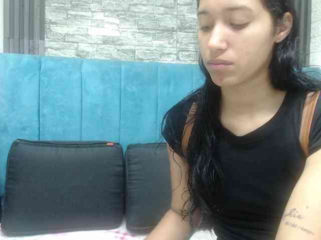 skinny-brenda webcam