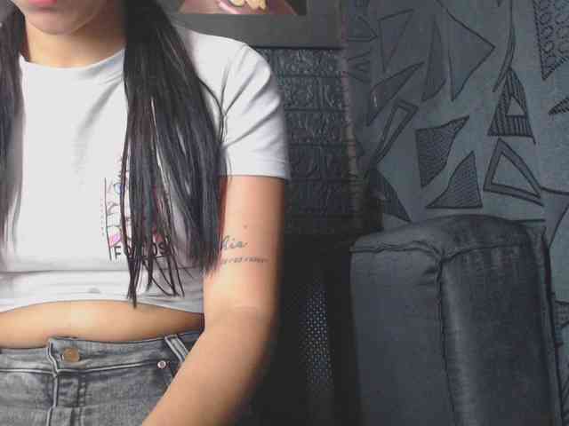 skinny-brenda webcam