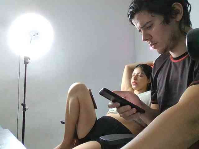 Emy23Jack23 webcam